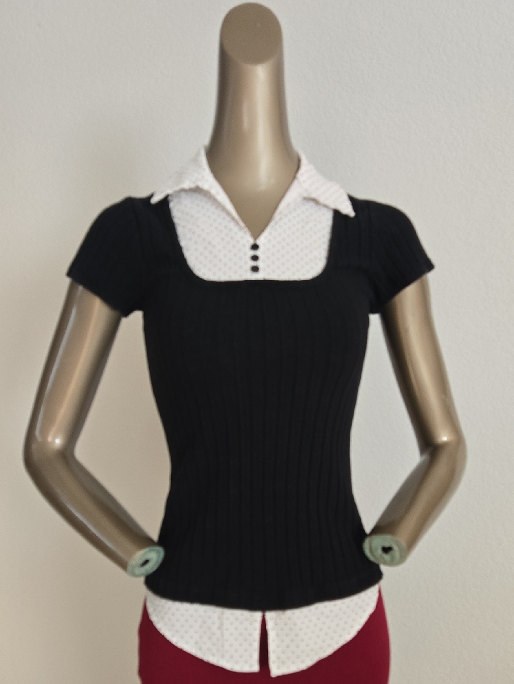 Finesse Black Ribbed Short-Sleeve Top with White Dotted Polo Detail